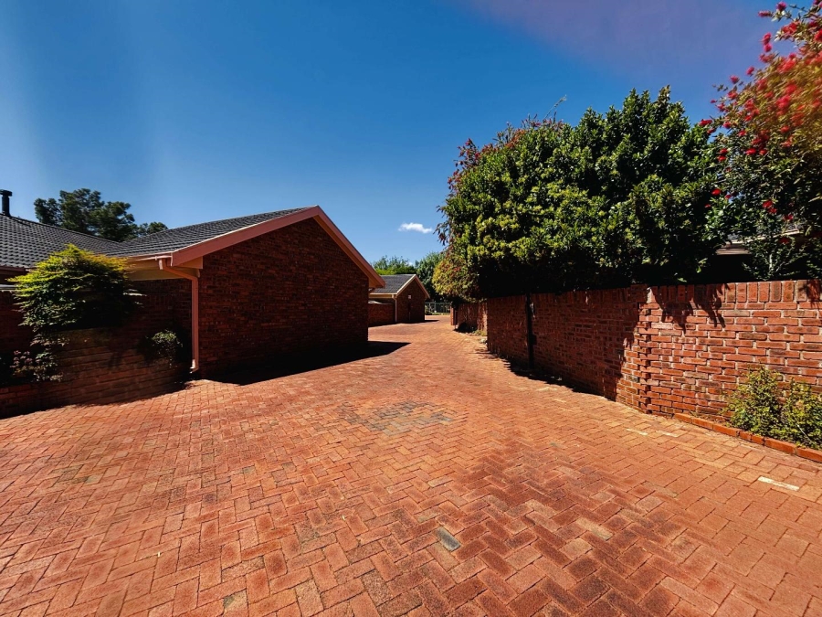 3 Bedroom Property for Sale in Heuwelsig Free State